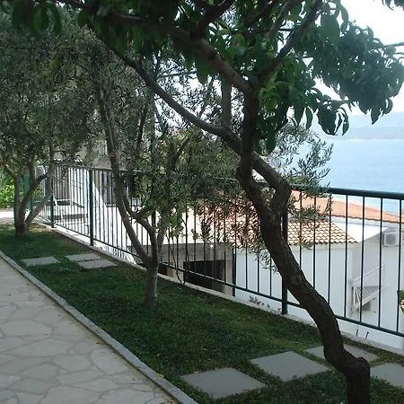 Apartments Smiljana Omis Exterior photo