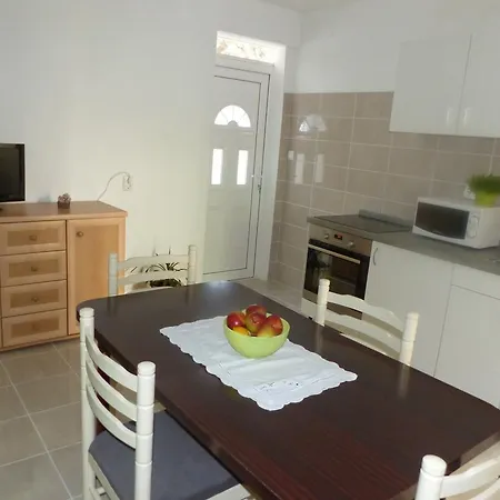 Apartments Smiljana Omis Exterior photo