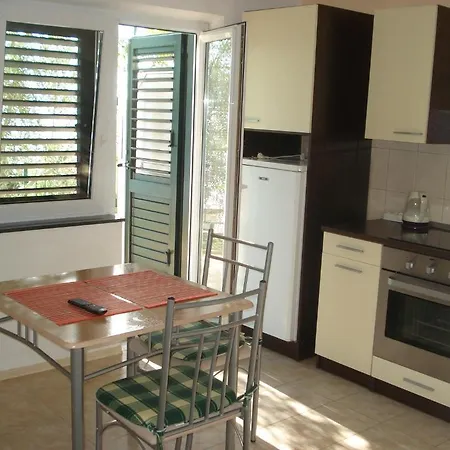 Apartments Smiljana Omis Exterior photo
