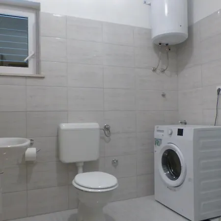 Apartments Smiljana Omis Exterior photo